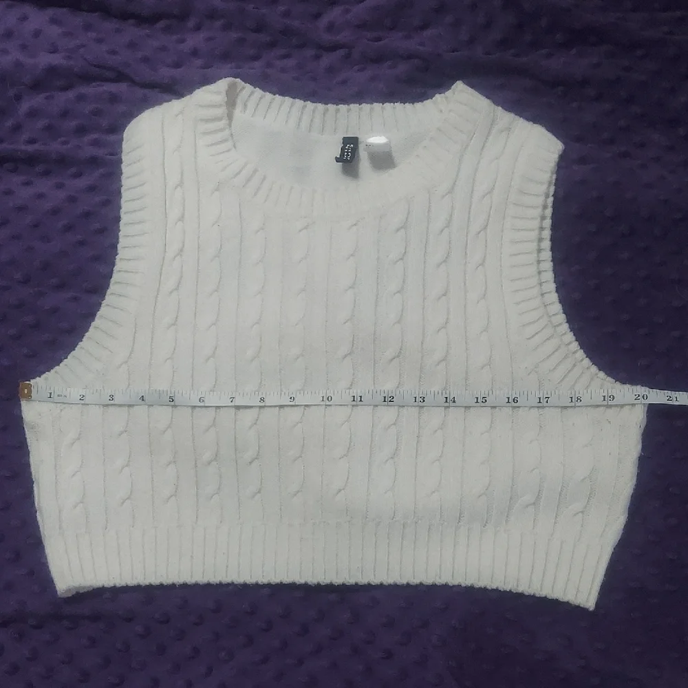 Divided H&M Cream Cable Knit Cropped Sweater Vest Sleeveless Pullover Size Large